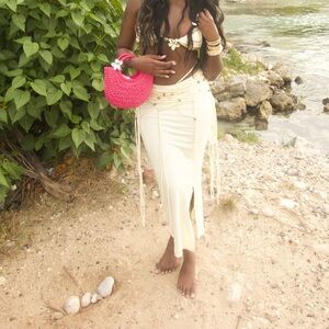 Cream Two-Piece Set with Pink Bag